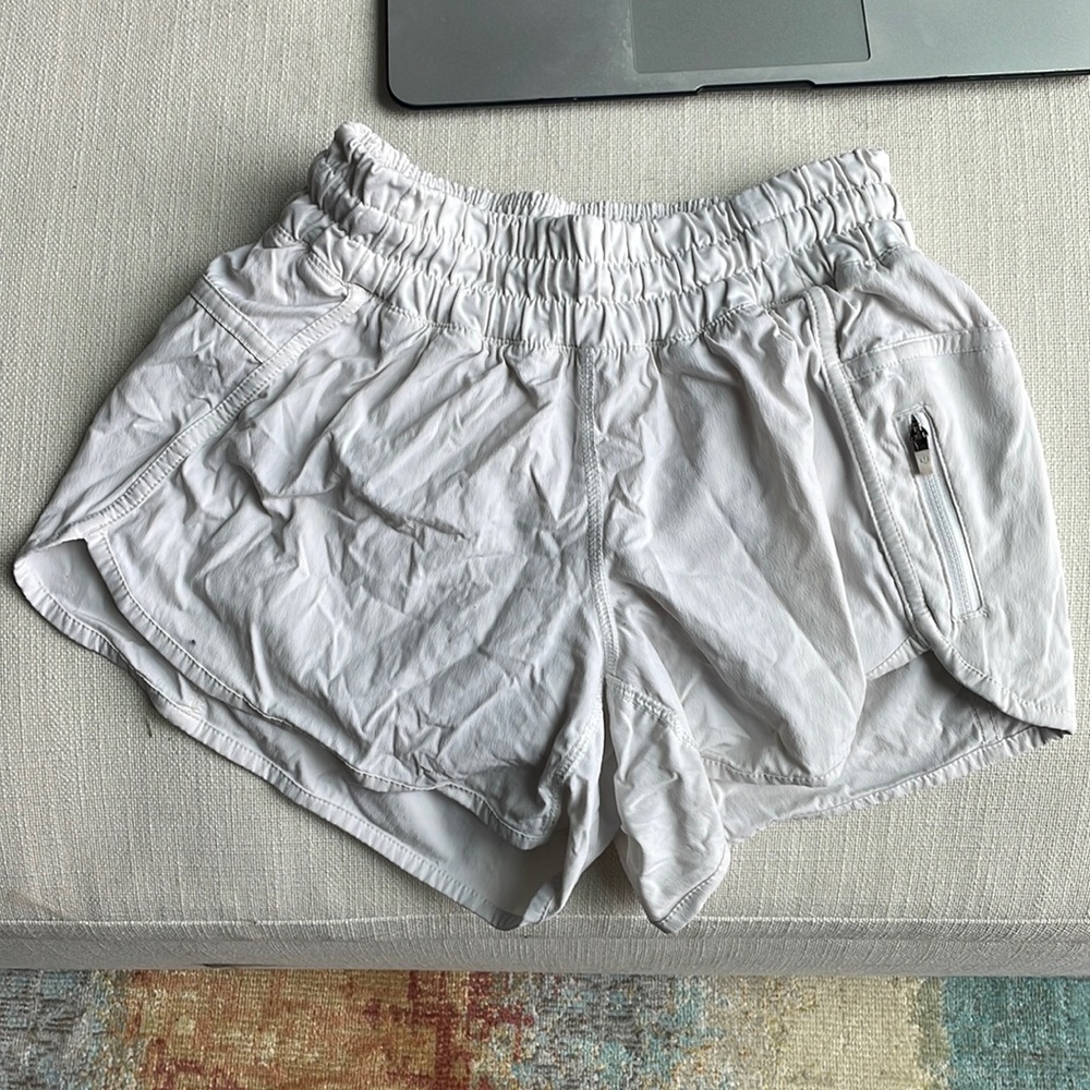 White lululemon shorts